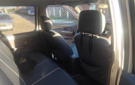 Nissan NP300, 2012 год, 950 000 рублей, 4 фотография