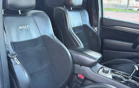 Jeep Grand Cherokee, 2012 год, 2 600 000 рублей, 36 фотография