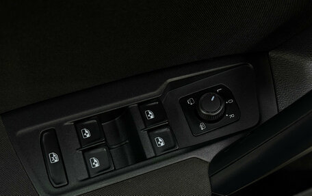 Volkswagen Tiguan II, 2020 год, 2 600 000 рублей, 14 фотография