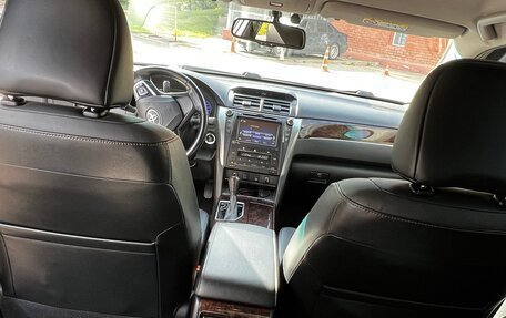 Toyota Camry, 2017 год, 2 800 000 рублей, 9 фотография