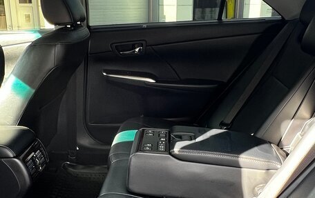 Toyota Camry, 2017 год, 2 800 000 рублей, 8 фотография