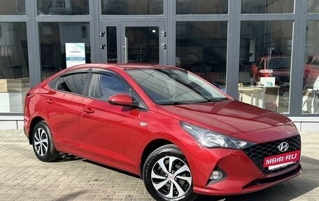 Hyundai Solaris II рестайлинг, 2021 год, 1 610 000 рублей, 3 фотография