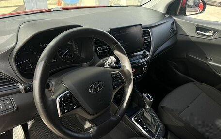 Hyundai Solaris II рестайлинг, 2021 год, 1 610 000 рублей, 8 фотография