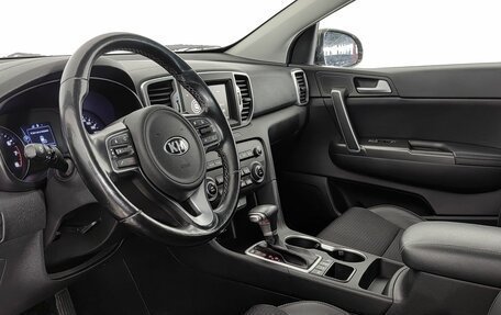 KIA Sportage IV рестайлинг, 2018 год, 2 100 000 рублей, 15 фотография