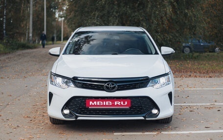 Toyota Camry, 2015 год, 1 999 000 рублей, 3 фотография