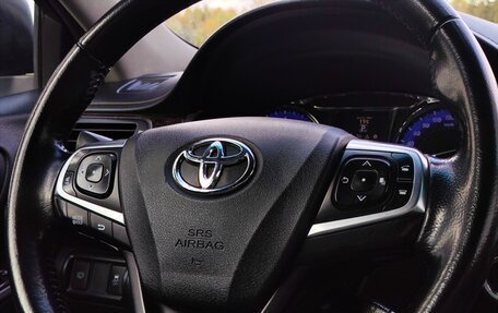 Toyota Camry, 2017 год, 1 900 000 рублей, 12 фотография