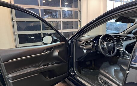Toyota Camry, 2020 год, 2 848 000 рублей, 17 фотография