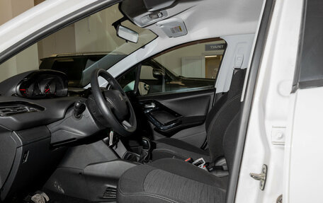 Peugeot 208 II, 2013 год, 550 000 рублей, 17 фотография