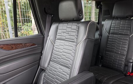 Cadillac Escalade V, 2021 год, 8 400 000 рублей, 21 фотография