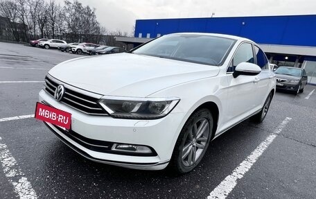 Volkswagen Passat B8 рестайлинг, 2018 год, 1 900 000 рублей, 10 фотография