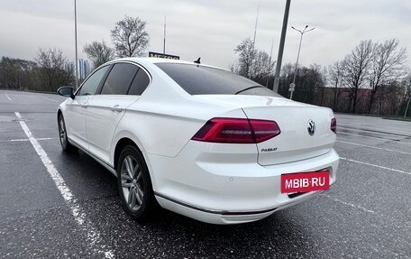 Volkswagen Passat B8 рестайлинг, 2018 год, 1 900 000 рублей, 4 фотография