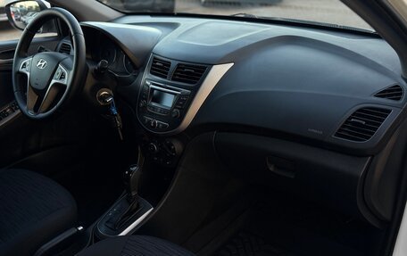 Hyundai Solaris II рестайлинг, 2015 год, 1 090 000 рублей, 12 фотография