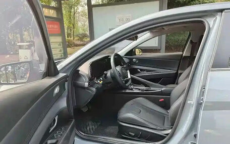 Hyundai Elantra, 2022 год, 1 087 000 рублей, 8 фотография