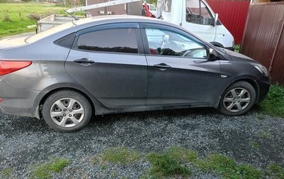 Hyundai Solaris II рестайлинг, 2013 год, 615 000 рублей, 1 фотография