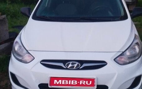 Hyundai Solaris II рестайлинг, 2013 год, 570 000 рублей, 1 фотография