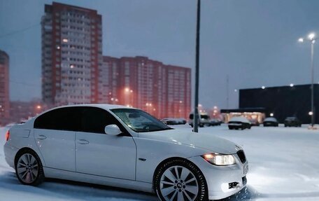 BMW 3 серия, 2011 год, 1 300 000 рублей, 12 фотография