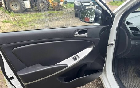 Hyundai Solaris II рестайлинг, 2013 год, 570 000 рублей, 7 фотография