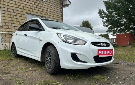 Hyundai Solaris II рестайлинг, 2013 год, 570 000 рублей, 9 фотография