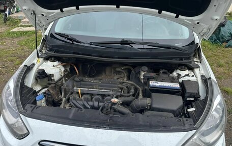Hyundai Solaris II рестайлинг, 2013 год, 570 000 рублей, 17 фотография