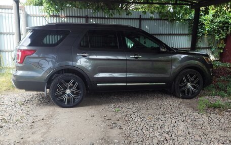 Ford Explorer VI, 2017 год, 2 350 000 рублей, 9 фотография