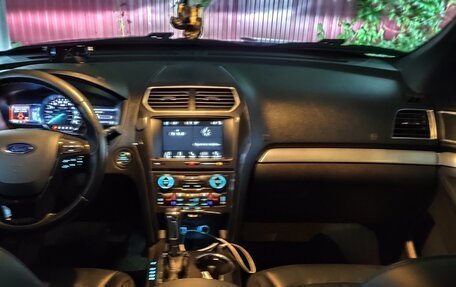 Ford Explorer VI, 2017 год, 2 350 000 рублей, 24 фотография