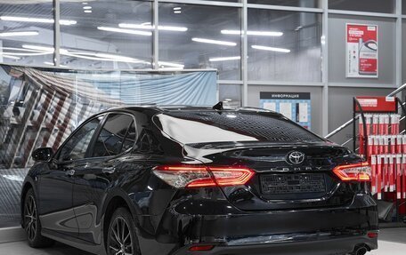Toyota Camry, 2021 год, 2 999 000 рублей, 4 фотография