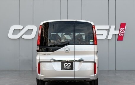 Honda Stepwgn IV, 2016 год, 1 820 000 рублей, 4 фотография