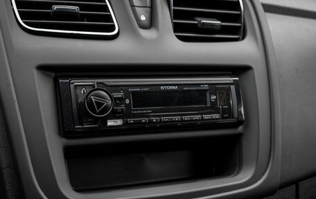 Renault Logan II, 2017 год, 727 000 рублей, 10 фотография