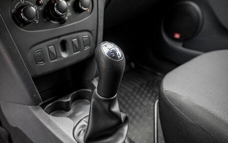 Renault Logan II, 2017 год, 727 000 рублей, 9 фотография