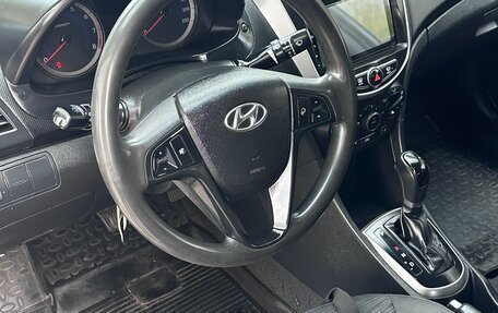Hyundai Solaris II рестайлинг, 2015 год, 650 000 рублей, 7 фотография