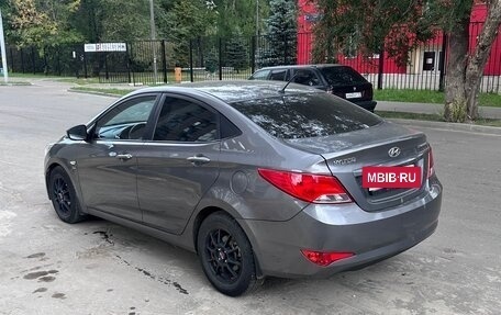 Hyundai Solaris II рестайлинг, 2015 год, 650 000 рублей, 3 фотография