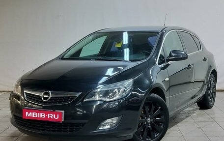 Opel Astra J, 2012 год, 650 000 рублей, 1 фотография