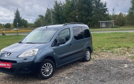 Peugeot Partner II рестайлинг 2, 2009 год, 450 000 рублей, 2 фотография