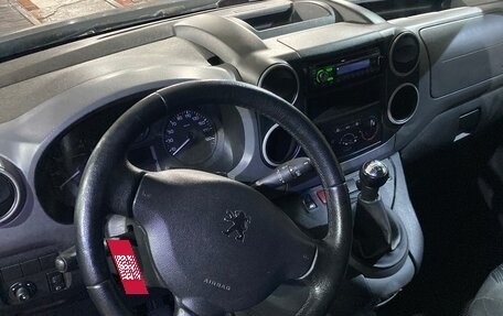 Peugeot Partner II рестайлинг 2, 2009 год, 450 000 рублей, 17 фотография