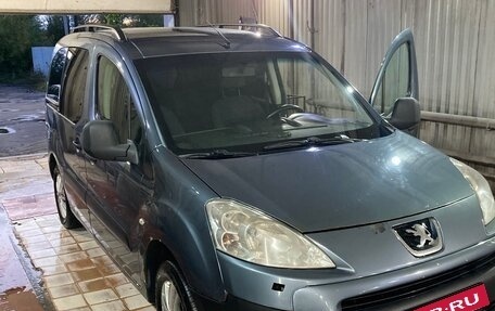 Peugeot Partner II рестайлинг 2, 2009 год, 450 000 рублей, 21 фотография