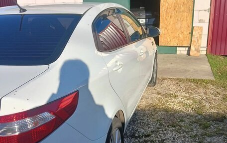 KIA Rio III рестайлинг, 2013 год, 720 000 рублей, 10 фотография