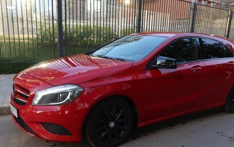 Mercedes-Benz A-Класс, 2014 год, 1 550 000 рублей, 2 фотография