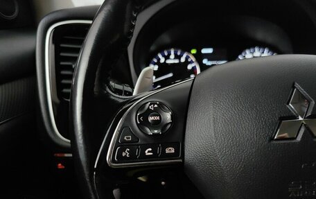Mitsubishi Outlander III рестайлинг 3, 2020 год, 2 598 000 рублей, 19 фотография