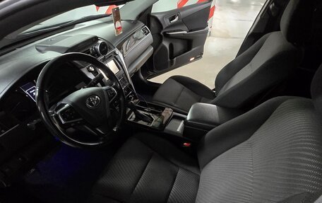 Toyota Camry, 2018 год, 2 300 000 рублей, 12 фотография