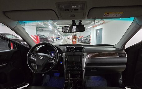 Toyota Camry, 2018 год, 2 300 000 рублей, 6 фотография