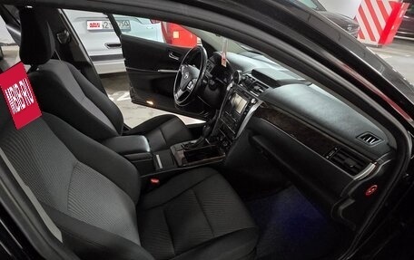 Toyota Camry, 2018 год, 2 300 000 рублей, 14 фотография