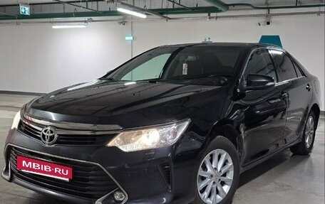 Toyota Camry, 2018 год, 2 300 000 рублей, 3 фотография