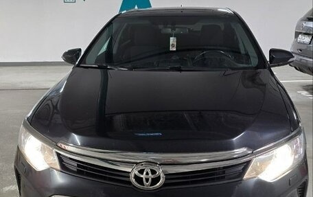 Toyota Camry, 2018 год, 2 300 000 рублей, 4 фотография