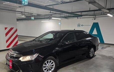 Toyota Camry, 2018 год, 2 300 000 рублей, 10 фотография