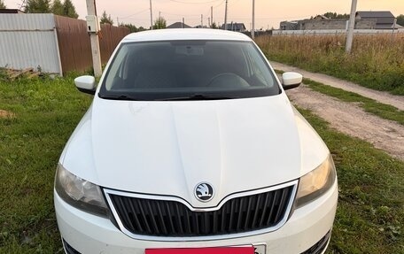 Skoda Rapid I, 2015 год, 800 000 рублей, 2 фотография