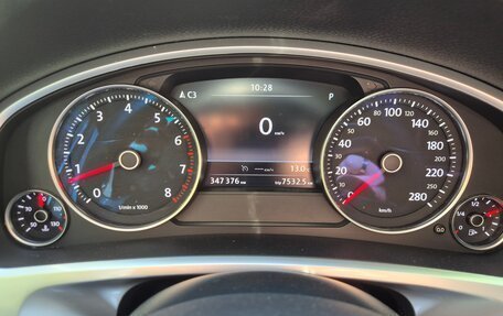 Volkswagen Touareg III, 2012 год, 1 750 000 рублей, 11 фотография