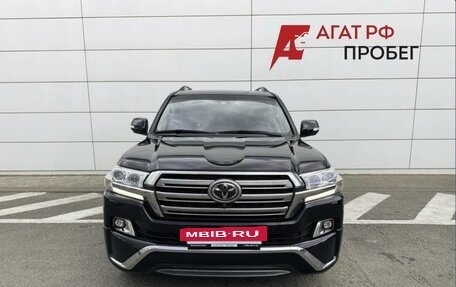 Toyota Land Cruiser 200, 2016 год, 5 700 000 рублей, 2 фотография