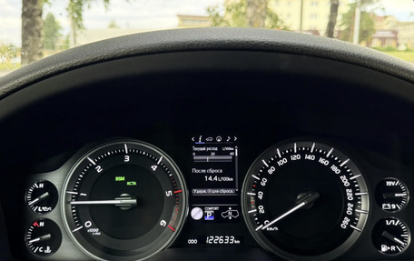 Toyota Land Cruiser 200, 2016 год, 5 700 000 рублей, 13 фотография