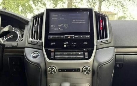 Toyota Land Cruiser 200, 2016 год, 5 700 000 рублей, 12 фотография