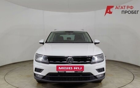 Volkswagen Tiguan II, 2018 год, 2 470 000 рублей, 2 фотография